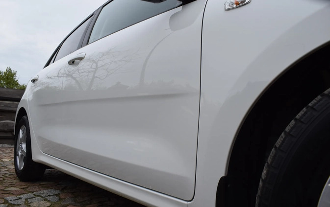 Kia Rio cena 38000 przebieg: 90000, rok produkcji 2017 z Radłów małe 631